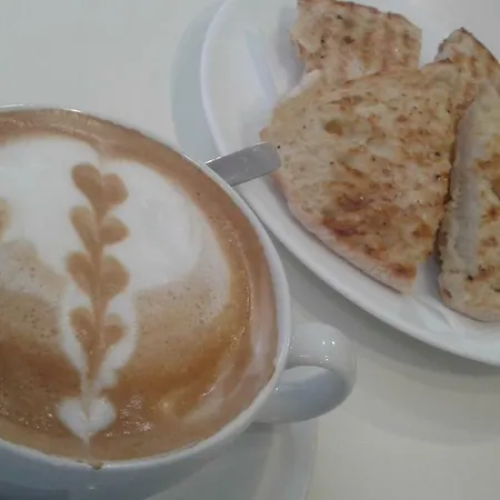 - It's There - 2 홈스테이 *