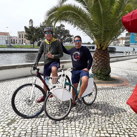 - It's There - 2 民宿 *